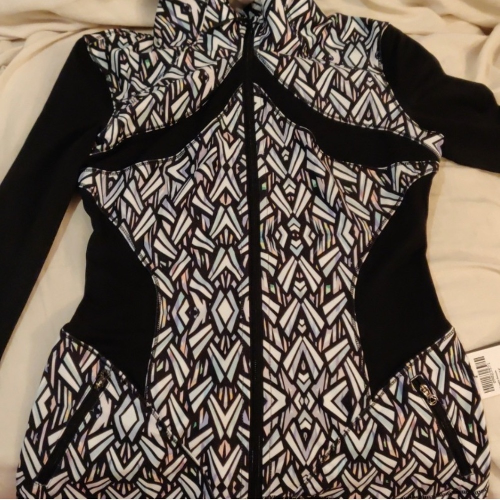Titika zip up